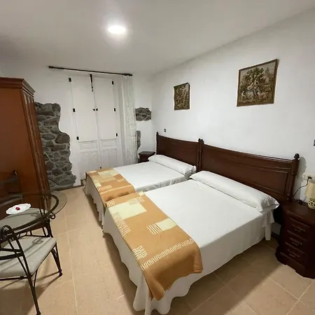 El Nuevo Semellon Aceptamos Mascotas 3* Tineo